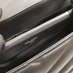 Busta grande YSL Saint Laurent Classic in argento Busta grande YSL Saint Laurent Classic in argento