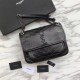 Replica Borsa a catena media YSL Saint Laurent nera Replica Borsa a catena media YSL Saint Laurent nera