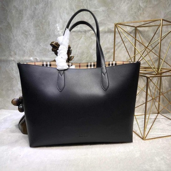 Replica Medium Reversible Tote Haymarket Check 40496351 Nero Replica Medium Reversible Tote Haymarket Check 40496351 Nero