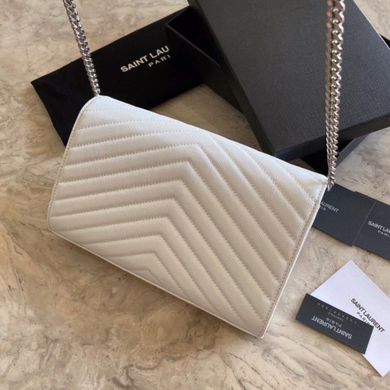 Replica Portafoglio a catena busta con monogramma YSL Saint Laurent in pelle martellata bianco Replica Portafoglio a catena busta con monogramma YSL Saint Laurent in pelle martellata bianco
