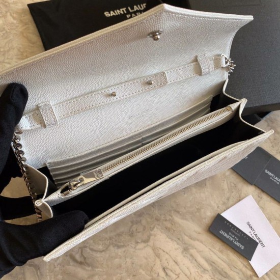 Replica Portafoglio a catena busta con monogramma YSL Saint Laurent in pelle martellata bianco Replica Portafoglio a catena busta con monogramma YSL Saint Laurent in pelle martellata bianco