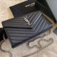 Replica Portafoglio con catena YSL Saint Laurent con busta a catena in pelle martellata nero argento hardware Replica Portafoglio con catena YSL Saint Laurent con busta a catena in pelle martellata nero argento hardware