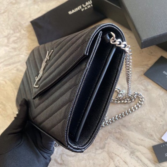 Replica Portafoglio con catena YSL Saint Laurent con busta a catena in pelle martellata nero argento hardware Replica Portafoglio con catena YSL Saint Laurent con busta a catena in pelle martellata nero argento hardware