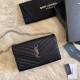 Replica Portafoglio con catena YSL Saint Laurent con busta a catena in pelle martellata nero argento hardware Replica Portafoglio con catena YSL Saint Laurent con busta a catena in pelle martellata nero argento hardware