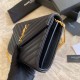 Replica Portafoglio con catena YSL Saint Laurent con busta a catena in pelle martellata Hardware nero oro Replica Portafoglio con catena YSL Saint Laurent con busta a catena in pelle martellata Hardware nero oro