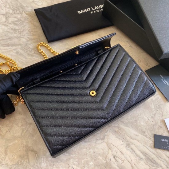 Replica Portafoglio con catena YSL Saint Laurent con busta a catena in pelle martellata Hardware nero oro Replica Portafoglio con catena YSL Saint Laurent con busta a catena in pelle martellata Hardware nero oro