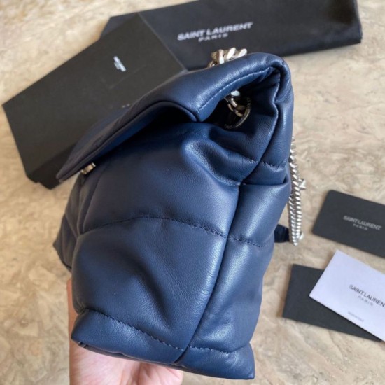 Replica Borsa a tracolla Yul Saint Laurent Loulou piccola blu Replica Borsa a tracolla Yul Saint Laurent Loulou piccola blu