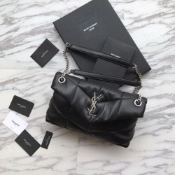 Borsa a tracolla Yul Saint Laurent Loulou piccola nera