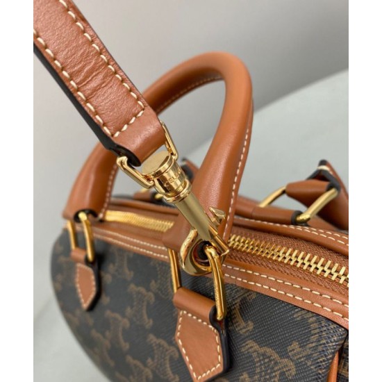 Replica Celine Small Boston In Tela Triomphe Caffè Replica Celine Small Boston In Tela Triomphe Caffè