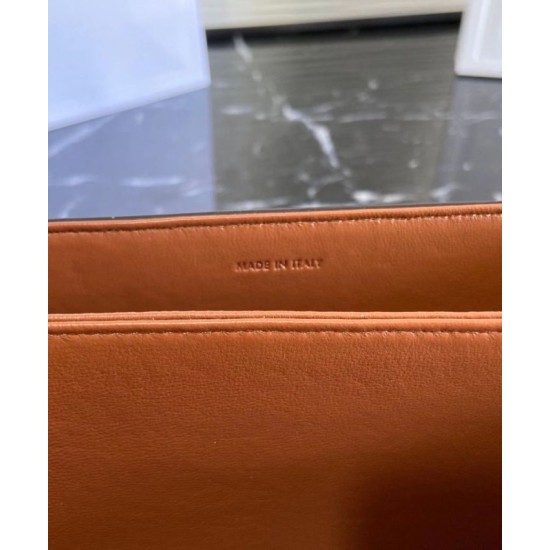 Replica Celine Borsa Media Triomphe 1912422 Caffè