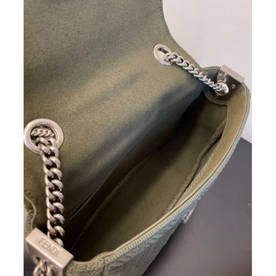 Replica Catena Fendi Midi Baguette 8BR793 Verde Replica Catena Fendi Midi Baguette 8BR793 Verde