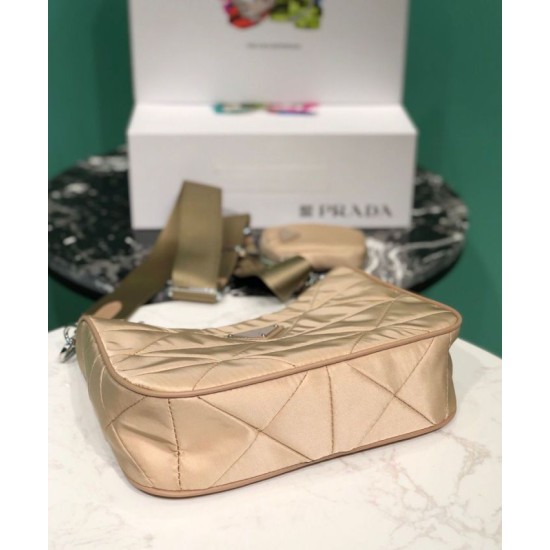 Replica Prada Borsa a spalla imbottita in nylon 1BC151 Replica Prada Borsa a spalla imbottita in nylon 1BC151