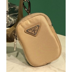 Prada Borsa a spalla imbottita in nylon 1BC151