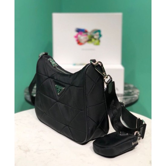Replica Prada Borsa a spalla imbottita in nylon 1BC151 Replica Prada Borsa a spalla imbottita in nylon 1BC151