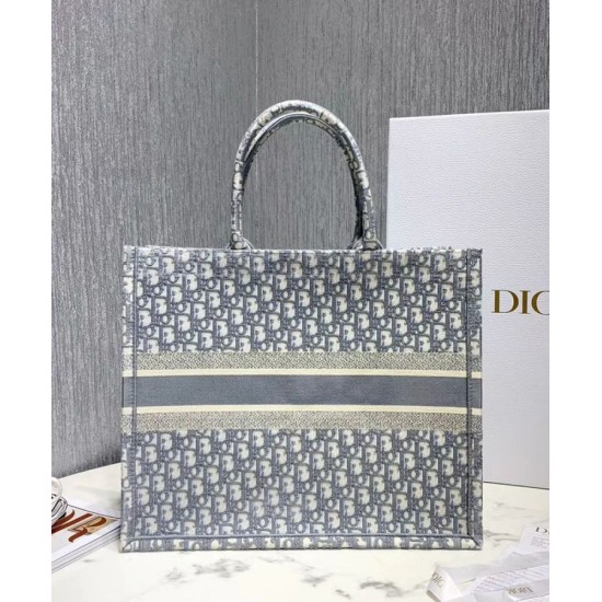 Replica Tote libro Christian Dior con ricamo obliquo Dior grigio Replica Tote libro Christian Dior con ricamo obliquo Dior grigio
