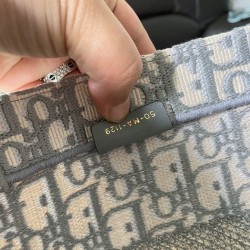 Borsa tote Christian Dior con ricamo obliquo Dior grigia