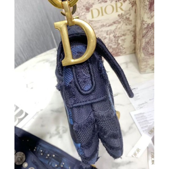 Replica Borsa di tela ricamata mimetica con sella Christian Dior Replica Borsa di tela ricamata mimetica con sella Christian Dior