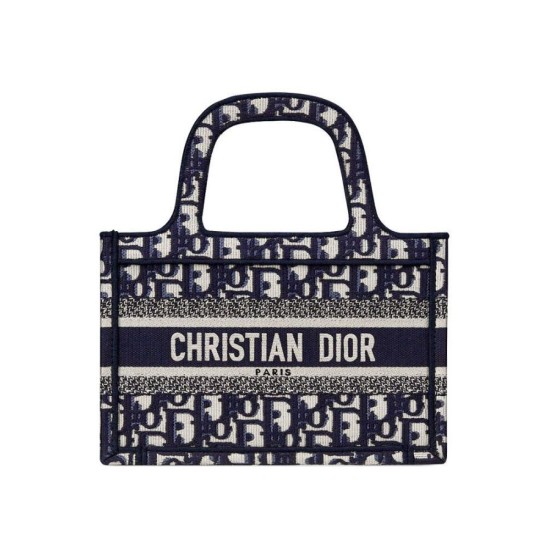 Replica Borsa mini libro Christian Dior Borsa originale in tela ricamata obliqua Dior blu scuro Replica Borsa mini libro Christian Dior Borsa originale in tela ricamata obliqua Dior blu scuro