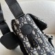 Replica Borsa a tracolla jacquard Dior Explorer Dior Oblique nera Replica Borsa a tracolla jacquard Dior Explorer Dior Oblique nera