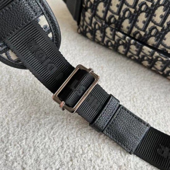 Replica Borsa a tracolla jacquard Dior Explorer Dior Oblique nera Replica Borsa a tracolla jacquard Dior Explorer Dior Oblique nera
