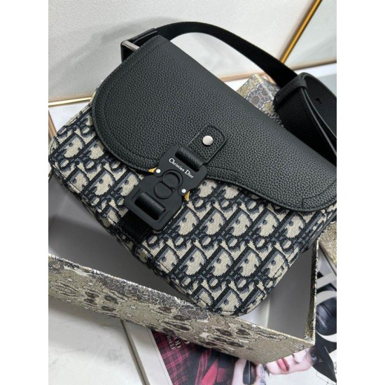 Replica Borsa da uomo Dior Mini Saddle Messenger Oblique Jacquard Replica Borsa da uomo Dior Mini Saddle Messenger Oblique Jacquard