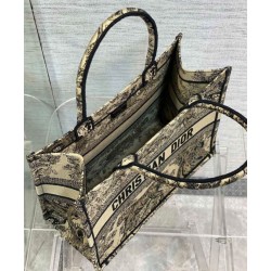 Christian Dior Medium Dior Book Tote Crema Christian Dior Medium Dior Book Tote Crema