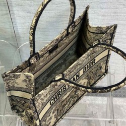 Christian Dior Medium Dior Book Tote Crema