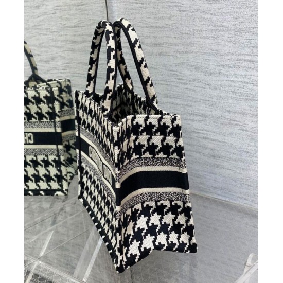 Replica Christian Dior Piccola borsa a libro Dior nera Replica Christian Dior Piccola borsa a libro Dior nera