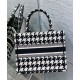 Replica Christian Dior Piccola borsa a libro Dior nera Replica Christian Dior Piccola borsa a libro Dior nera