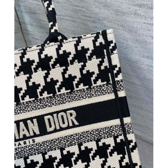 Replica Christian Dior Piccola borsa a libro Dior nera Replica Christian Dior Piccola borsa a libro Dior nera