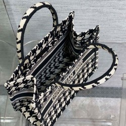 Christian Dior Piccola borsa a libro Dior nera