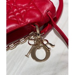 Mini borsa Dior Lady Dior con manico superiore con coulisse S0981 rossa Mini borsa Dior Lady Dior con manico superiore con coulisse S0981 rossa