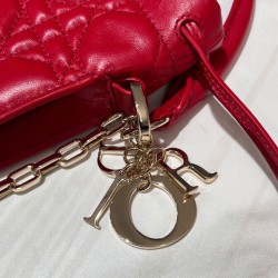 Mini borsa Dior Lady Dior con manico superiore con coulisse S0981 rossa