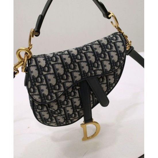 Replica Borsa Christian Dior Mini Saddle Con Tracolla Blu Scuro Replica Borsa Christian Dior Mini Saddle Con Tracolla Blu Scuro