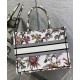 Replica Christian Dior Medium Dior Book Tote Crema Replica Christian Dior Medium Dior Book Tote Crema