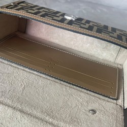 Fendi Baguette Soft Trunk Bag 7VA565 Caffè