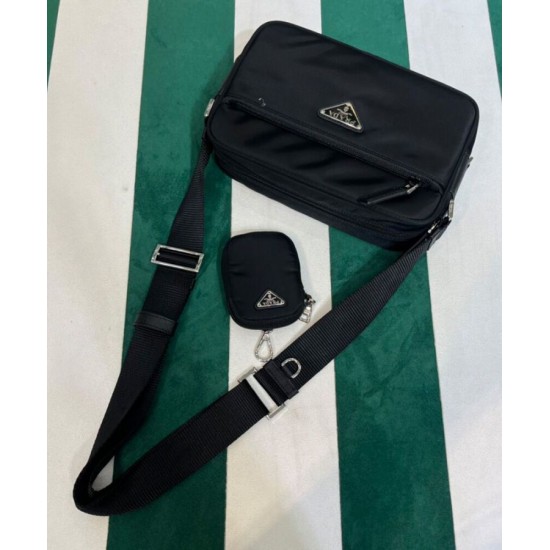Replica Borsa a tracolla Prada Re-Nylon 1BC167 nera Replica Borsa a tracolla Prada Re-Nylon 1BC167 nera
