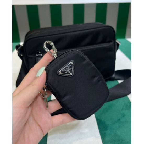 Replica Borsa a tracolla Prada Re-Nylon 1BC167 nera Replica Borsa a tracolla Prada Re-Nylon 1BC167 nera