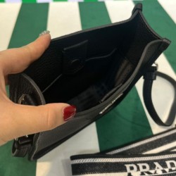 Mini borsa a tracolla Prada 1BH191 nera