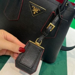 Mini borsa Prada Double in pelle Saffiano nera