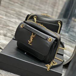 Borsa fotografica YSL Saint Laurent Niki in pelle liscia Nera