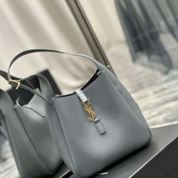 YSL Saint Laurent Le 5 À 7 Cassandre Hobo Secchiello Piccola Borsa Morbida Pelle Liscia Grigia