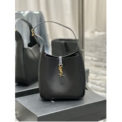 YSL Saint Laurent Le 5 À 7 Cassandre Hobo Borsa Secchiello Morbida Piccola Pelle Liscia Nera