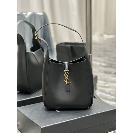 Replica YSL Saint Laurent Le 5 À 7 Cassandre Hobo Borsa Secchiello Morbida Piccola Pelle Liscia Nera Replica YSL Saint Laurent Le 5 À 7 Cassandre Hobo Borsa Secchiello Morbida Piccola Pelle Liscia Nera