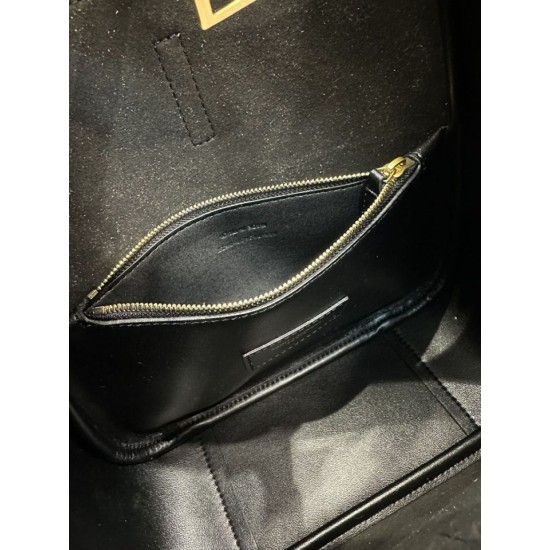 Replica YSL Saint Laurent Le 5 À 7 Cassandre Hobo Borsa Secchiello Morbida Piccola Pelle Liscia Nera Replica YSL Saint Laurent Le 5 À 7 Cassandre Hobo Borsa Secchiello Morbida Piccola Pelle Liscia Nera
