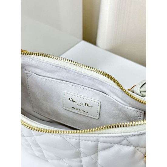 Replica Christian Dior CD Lounge Bag Supple Macrocannage Bianco Replica Christian Dior CD Lounge Bag Supple Macrocannage Bianco