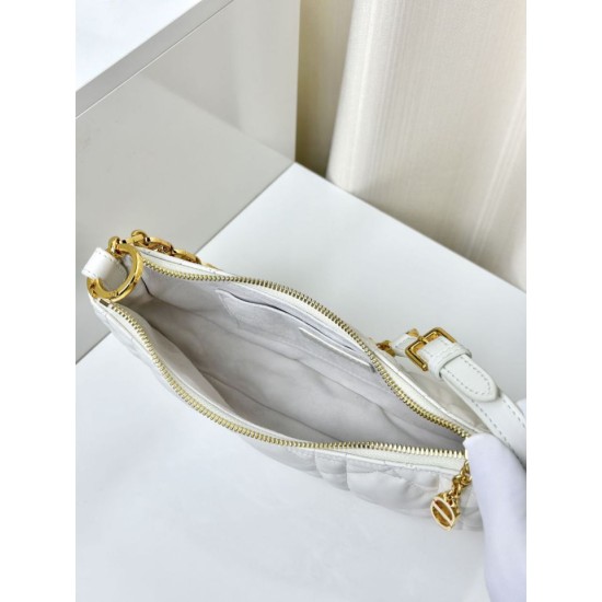 Replica Christian Dior CD Lounge Bag Supple Macrocannage Bianco Replica Christian Dior CD Lounge Bag Supple Macrocannage Bianco