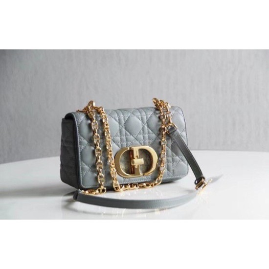 Replica Borsa Caro piccola Christian Dior in pelle di vitello Cannage Blu nuvola Replica Borsa Caro piccola Christian Dior in pelle di vitello Cannage Blu nuvola