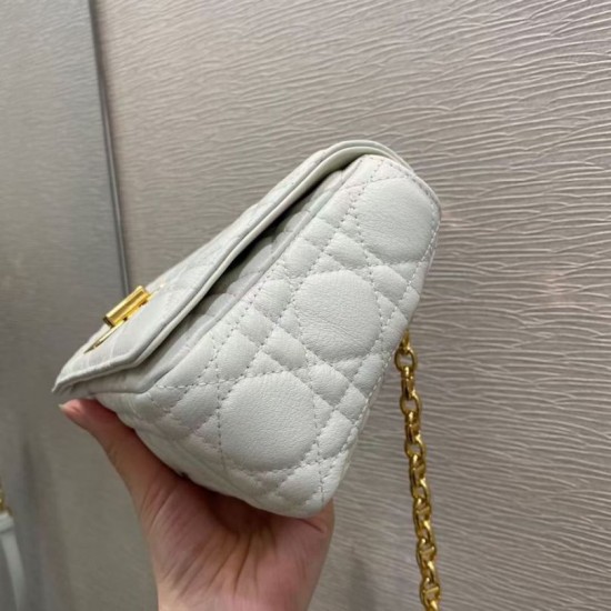 Replica Borsa Caro piccola Christian Dior in pelle di vitello Cannage bianca Replica Borsa Caro piccola Christian Dior in pelle di vitello Cannage bianca