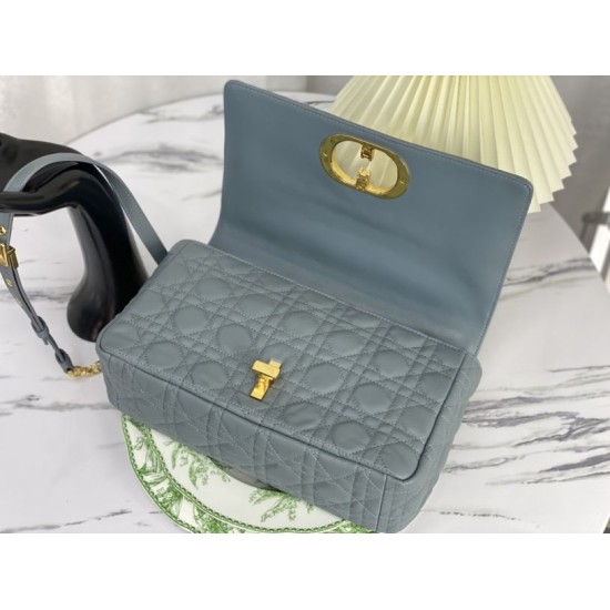 Replica Christian Dior Borsa Dior Caro grande azzurro Replica Christian Dior Borsa Dior Caro grande azzurro